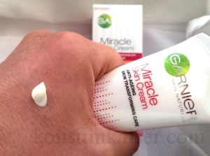 KK Eine kleine Menge auf meiner Hand