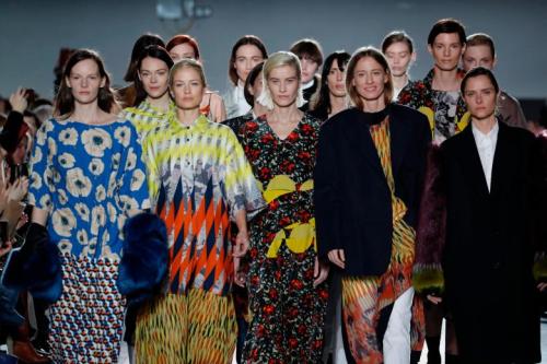 models-present-creations-by-dries-v